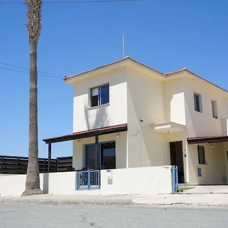 Paradise Complex - Larnaca *
