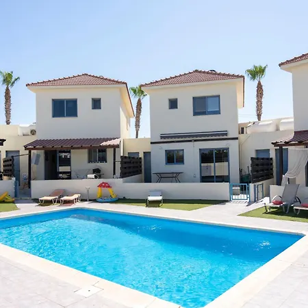 Paradise Complex - Larnaca Píla