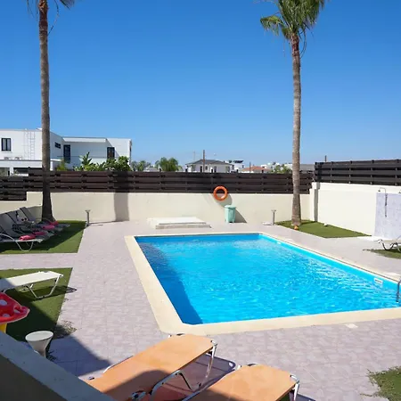 Villa Paradise Complex - Larnaca